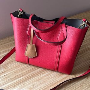 Tory Burch SMALL PERRY TRIPLE-COMPARTMENT TOTE BAG